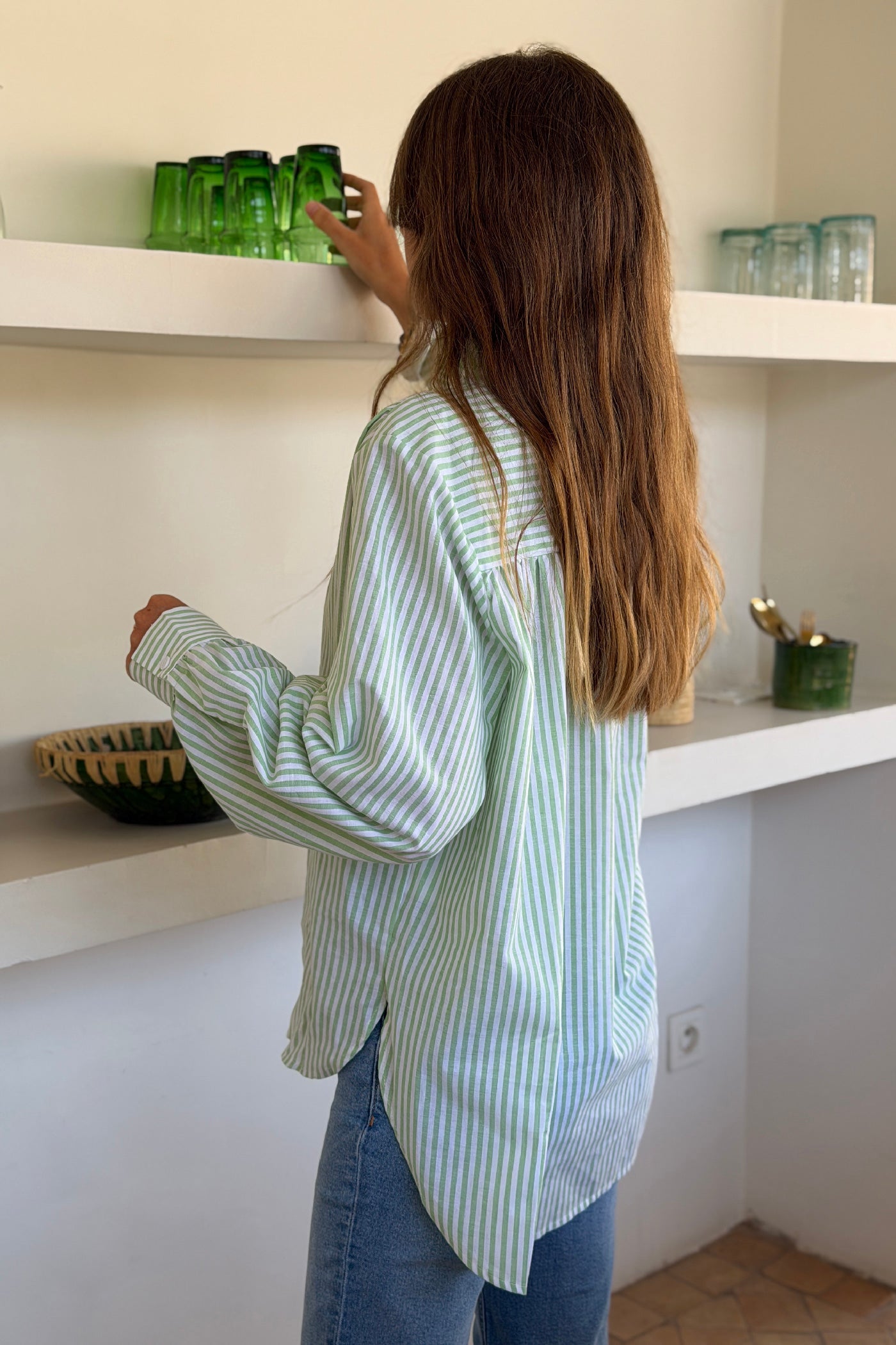 Camisa Blanca Algodón Rayas Verdes Cuello Victoriano