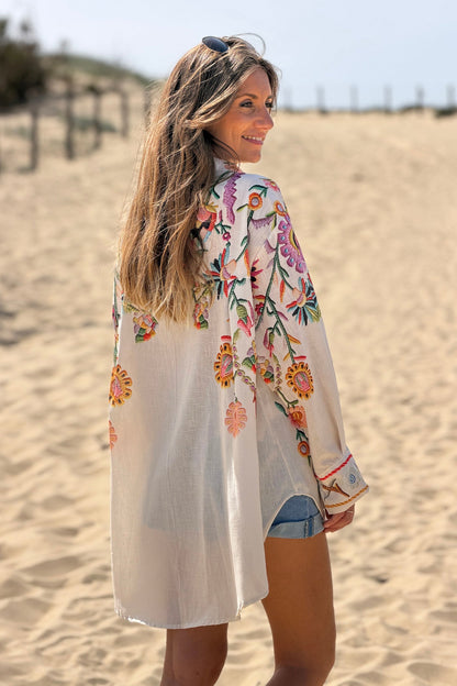 Camisa Beige Amplia Estampado Flores Bordado