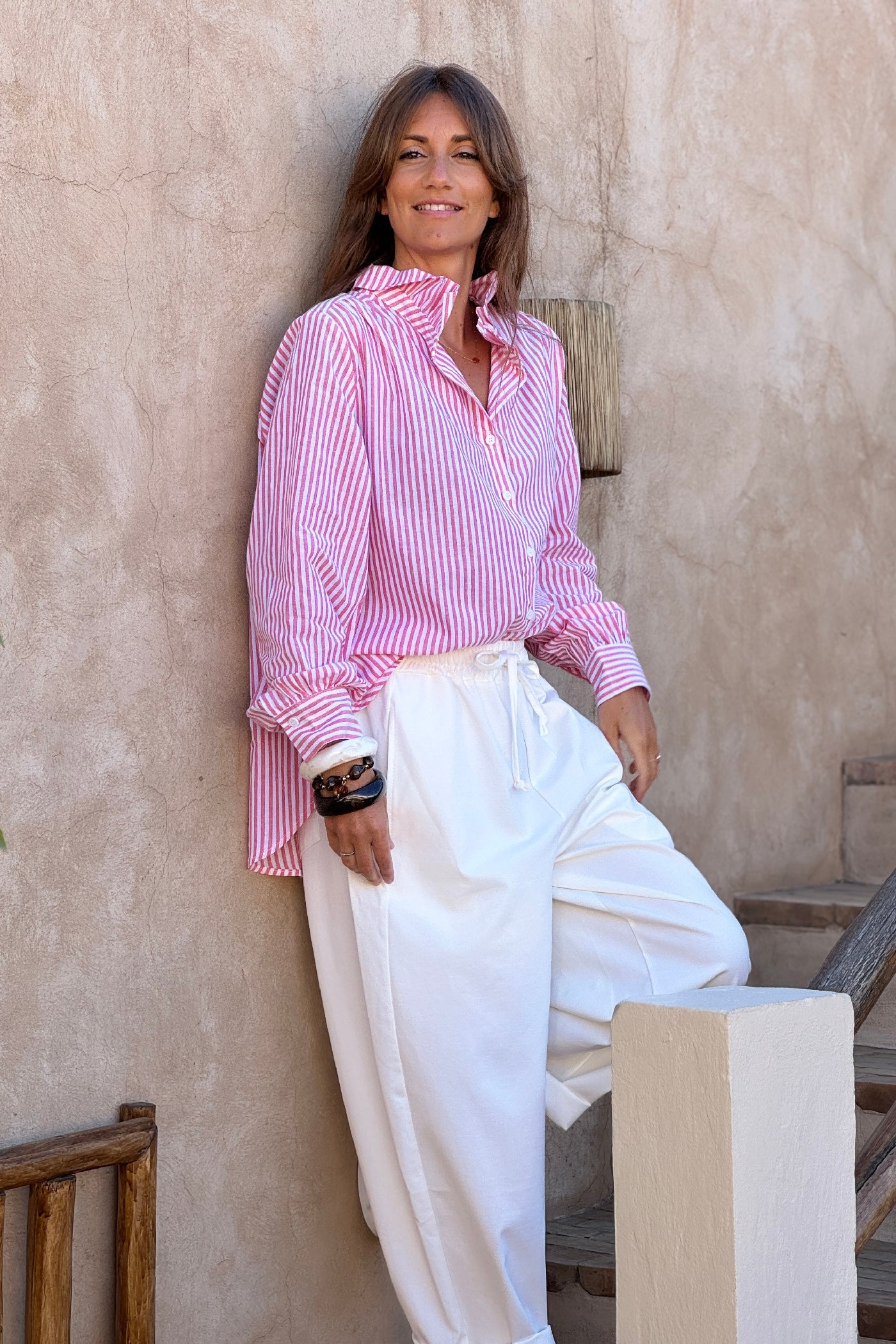 Camisa Blanca Algodón Rayas Coral Cuello Victoriano