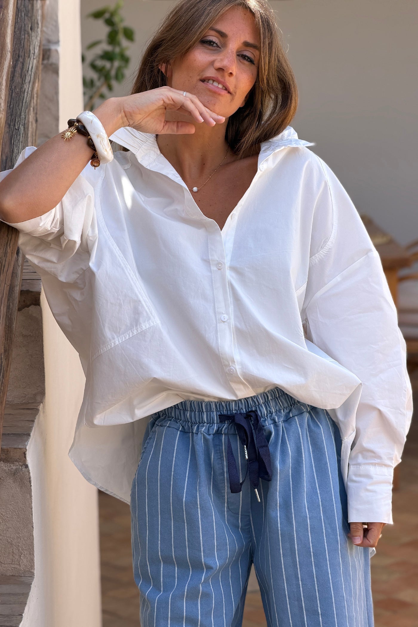 Camisa Blanca Amplia Cuello Victoriano