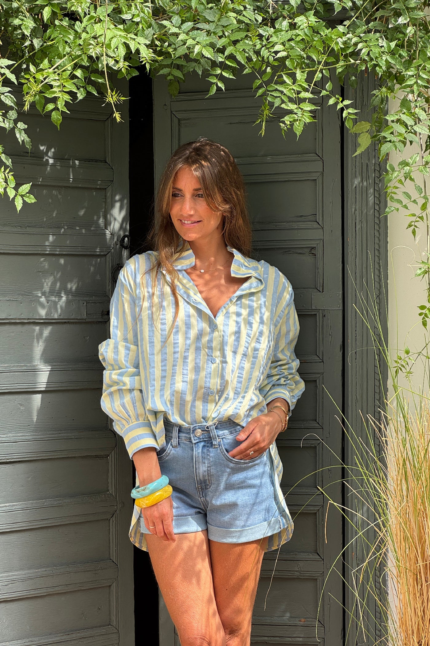 Camisa Algodón Rayas Amarillo Pálido y Azul Cuello Victoriano