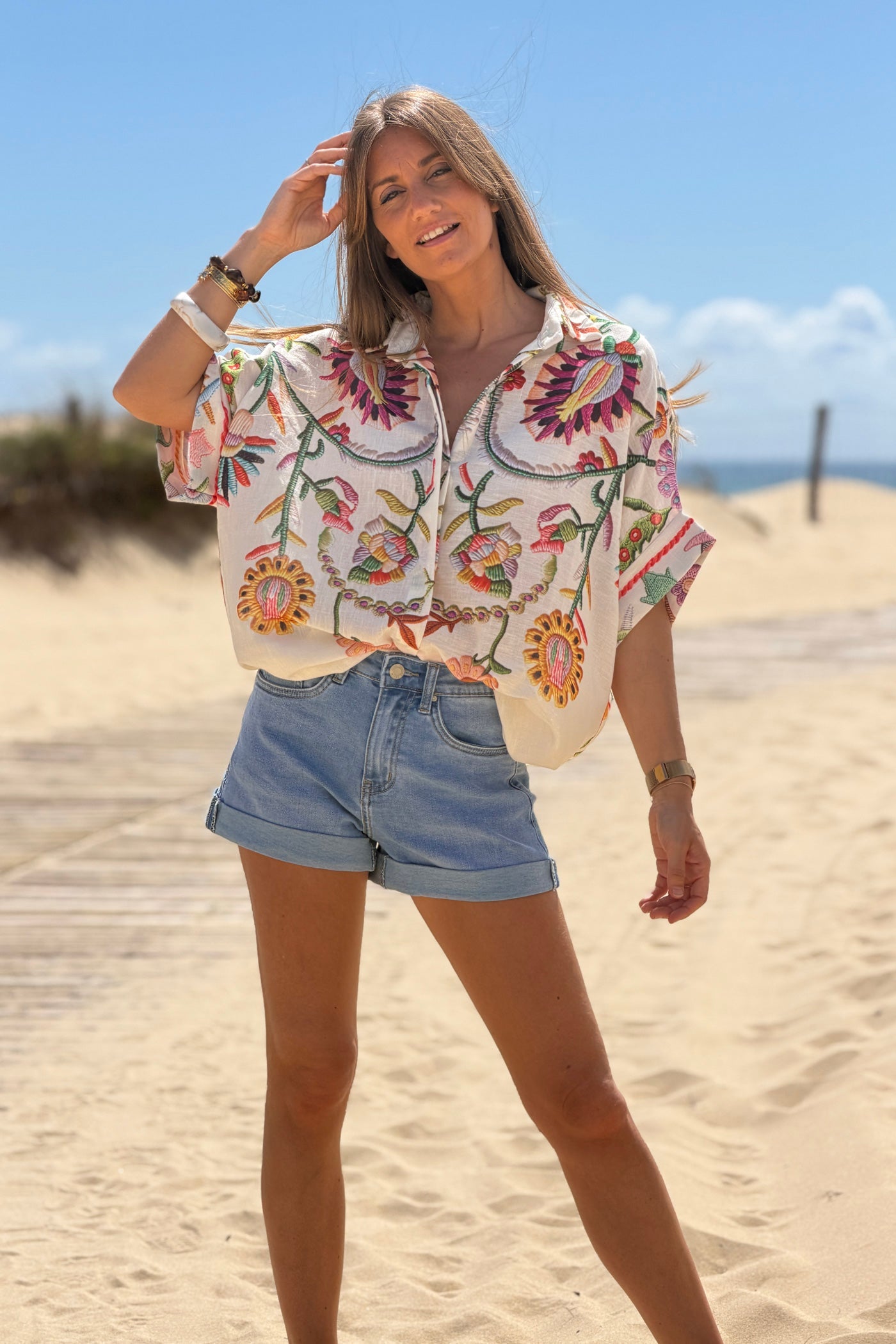 Camisa Amplia Manga Corta Estampado Bordado Flores Coloridas