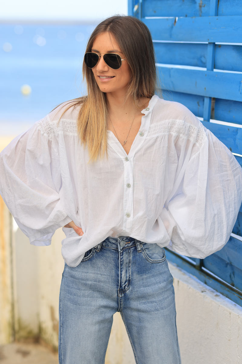 Blusa Blanca Algodón Mangas Anchas Botones Nácar Cuello Fruncido