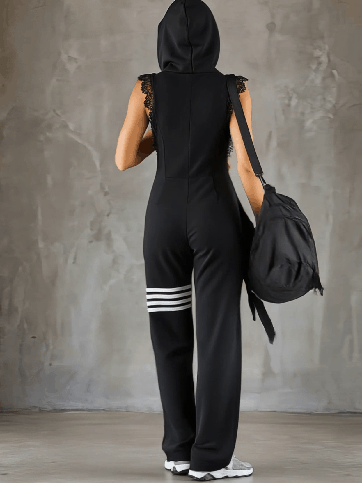 Mono Deportivo Retro Capucha