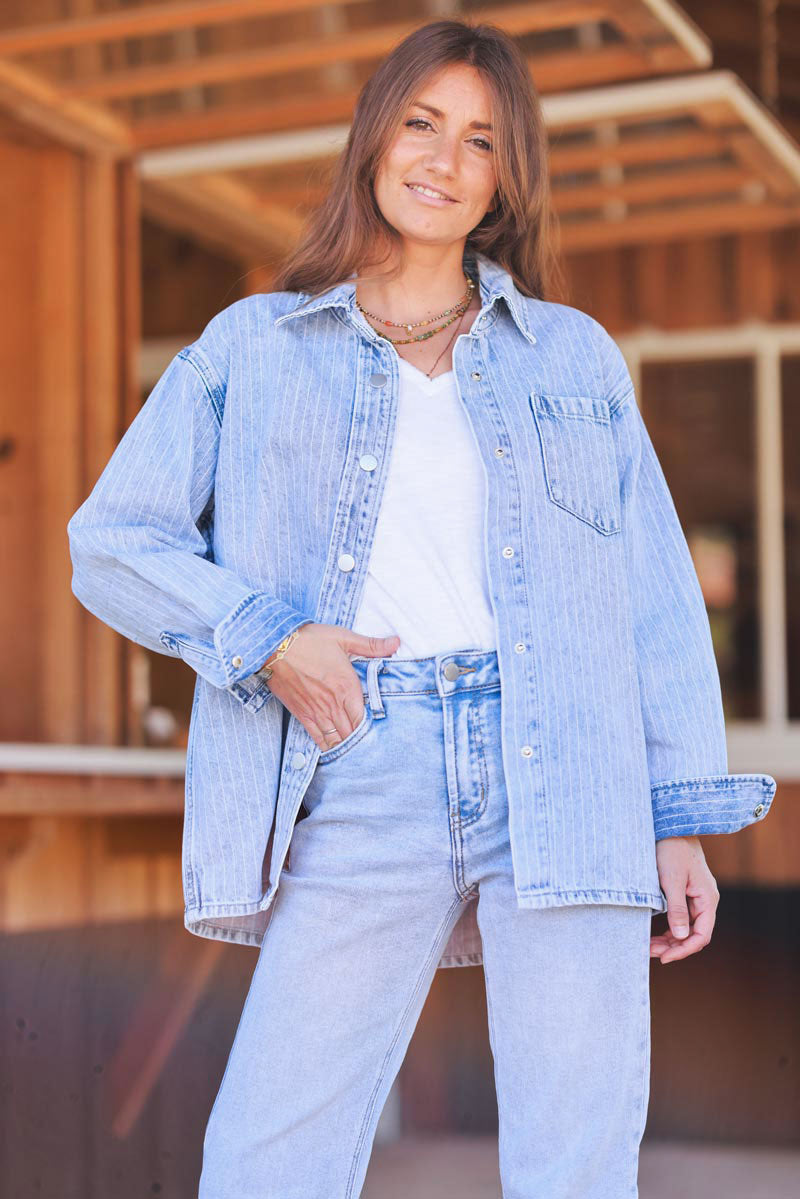 Sobrecamisa Denim Lavado Rayas Finas Blancas