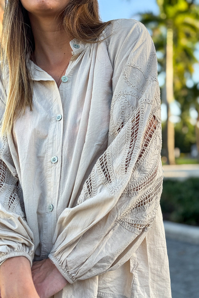 Camisa Túnica Beige Botones Mangas Crochet