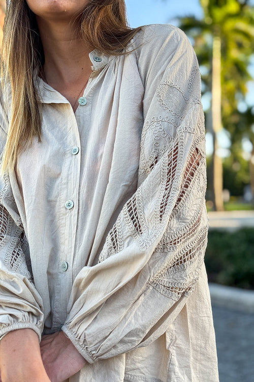 Camisa Túnica Beige Botones Mangas Crochet